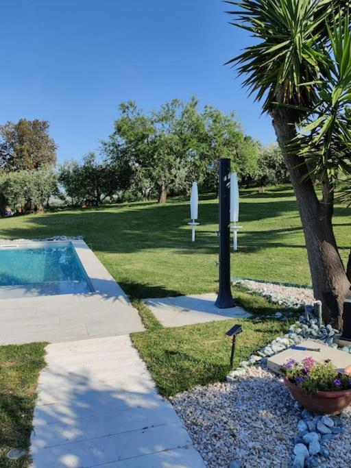 Casal La Ponderosa Bed & Breakfast Sant'Elpidio a Mare Exterior photo